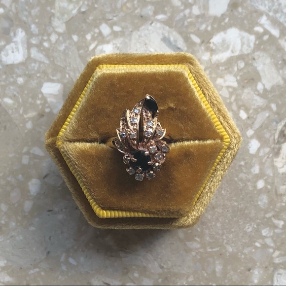 Designer Yellow Gold Sapphire Diamond Vintage Ring - Picture 3 of 12